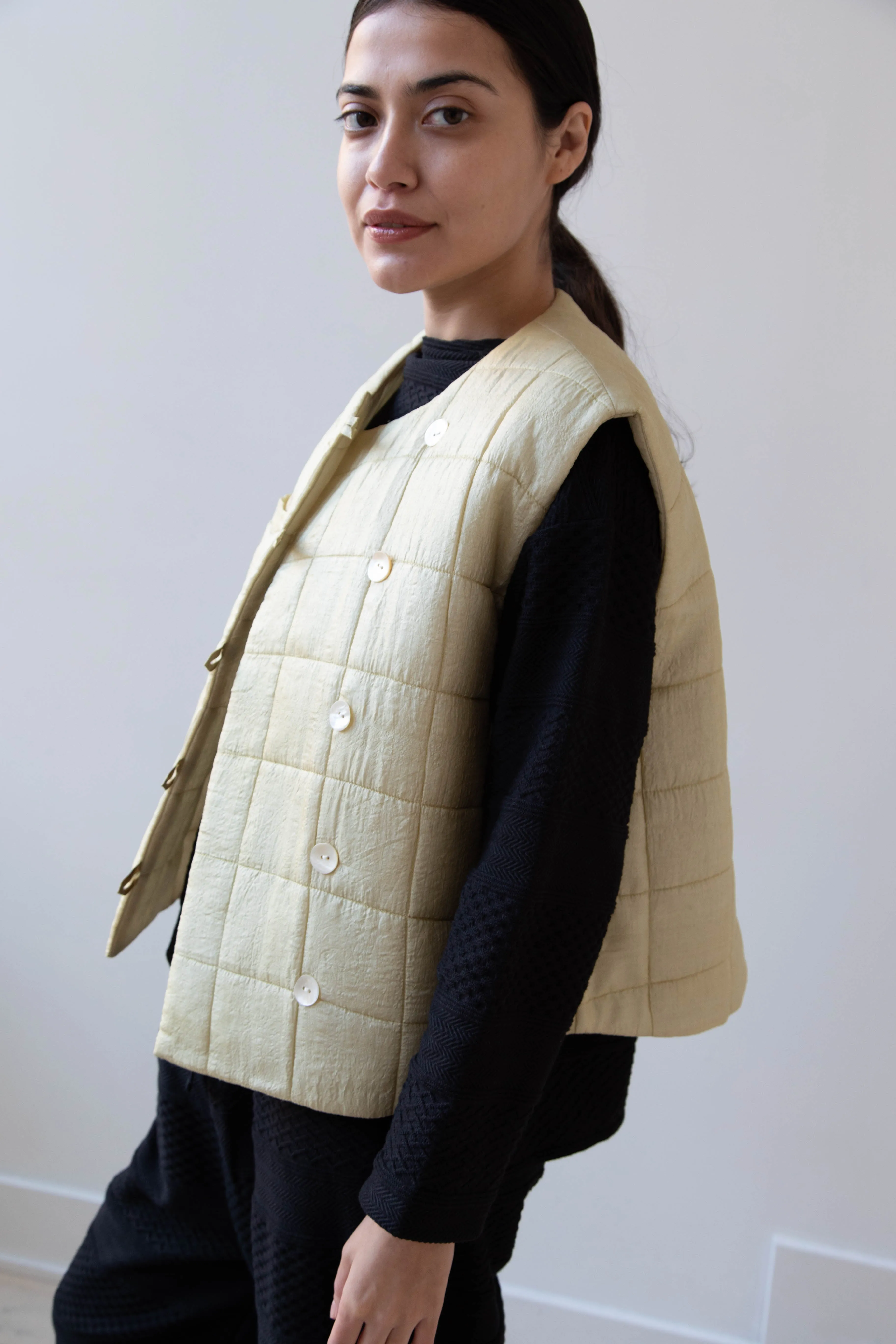 Anaak Ledha Quilted Vest in Sulphur Tussar Silk