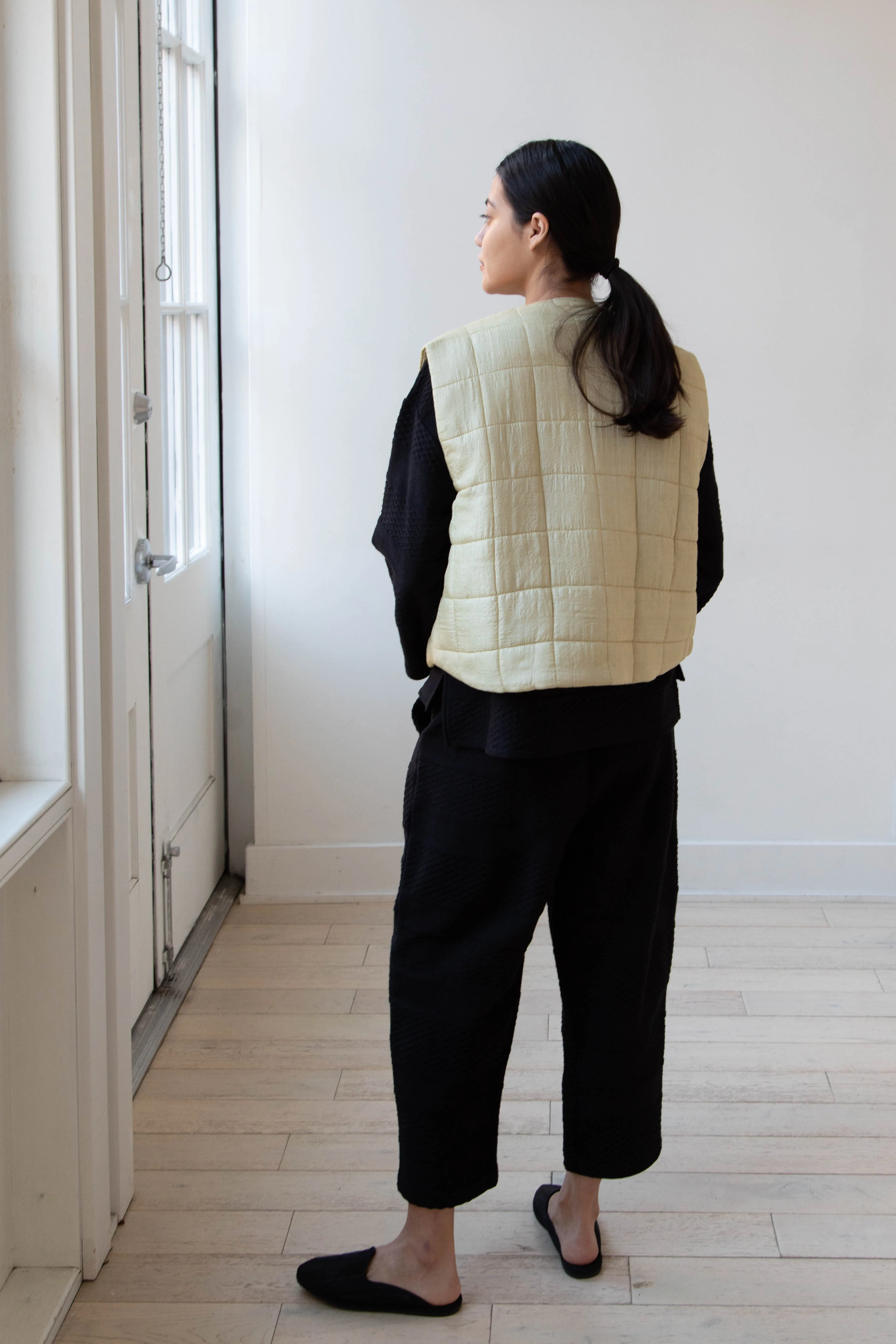 Anaak Ledha Quilted Vest in Sulphur Tussar Silk