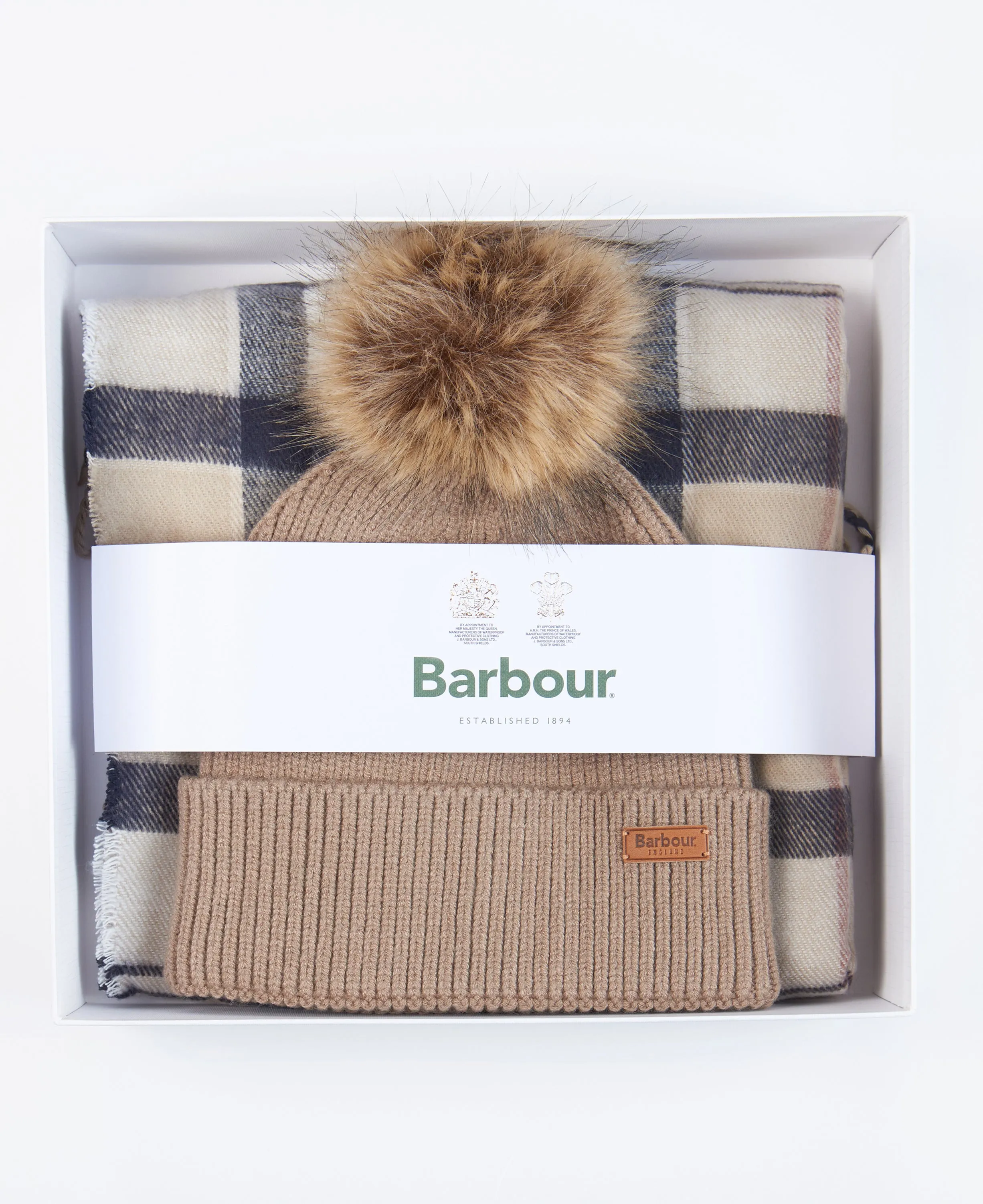 Barbour Dover Beanie & Hailes Scarf Gift Set