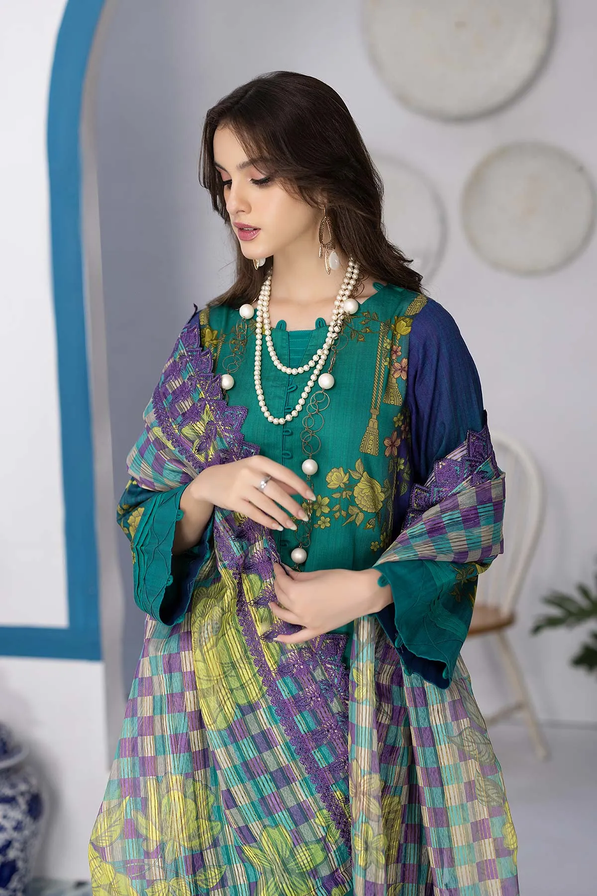 Charizma Print Melody Fall/Winter · Printed Marina Suit With Embroidered Dupatta – PEW22-05