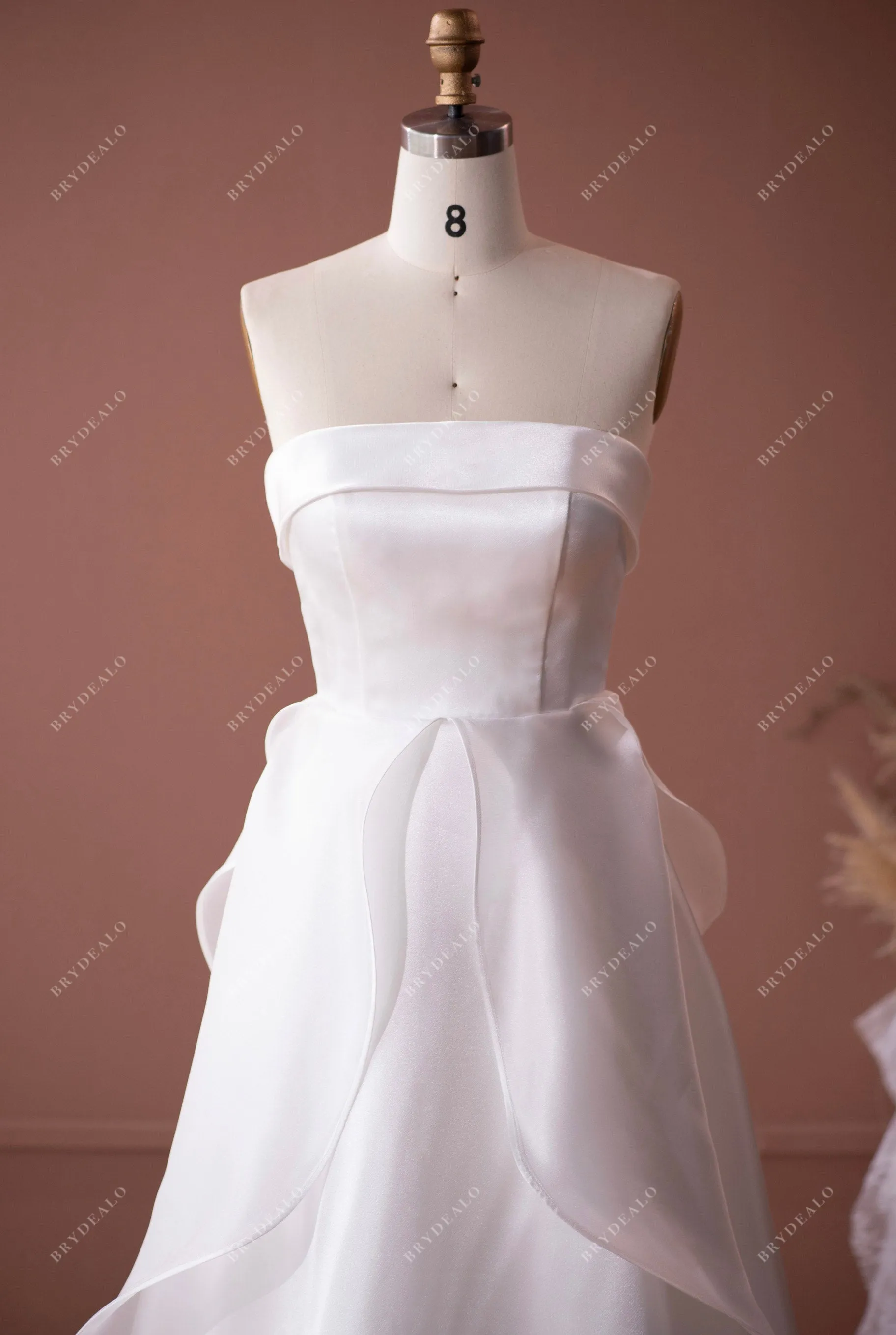 Elegant Flowing Organza Ruffled Wedding Dress with Pockets