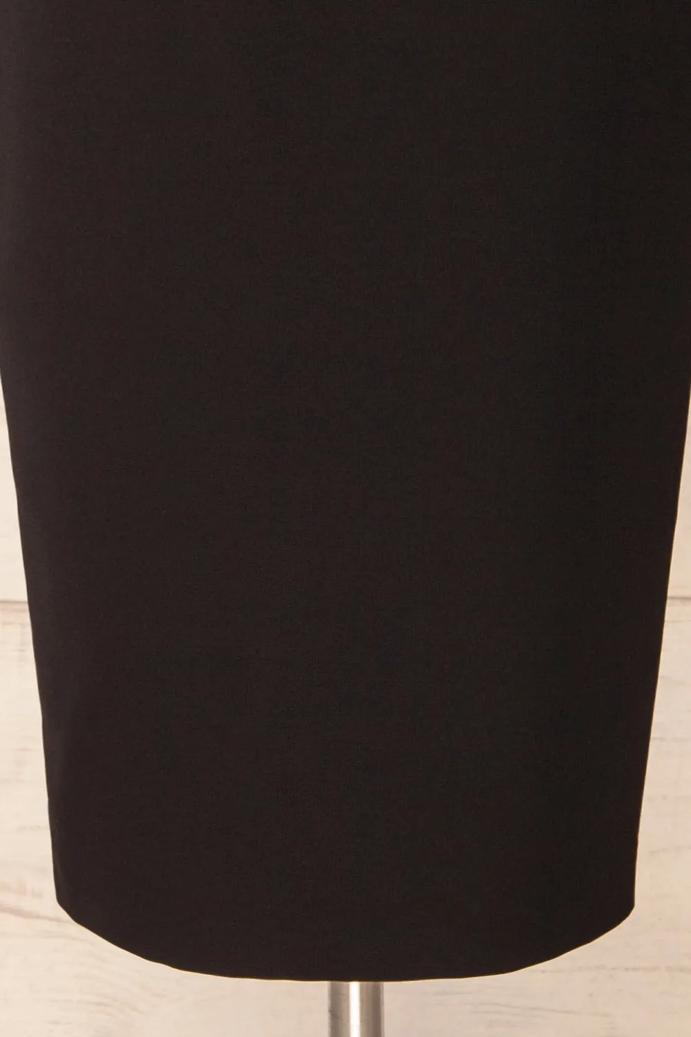 Kovna Black | Fitted Midi Dress w/ Open Back