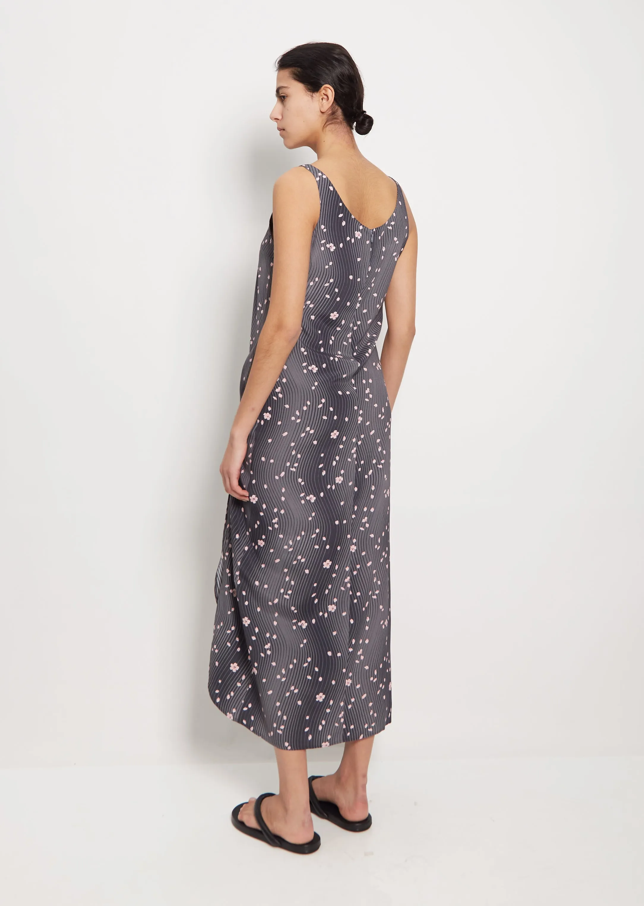 Minamo Sakura Crepe Dress — Grey