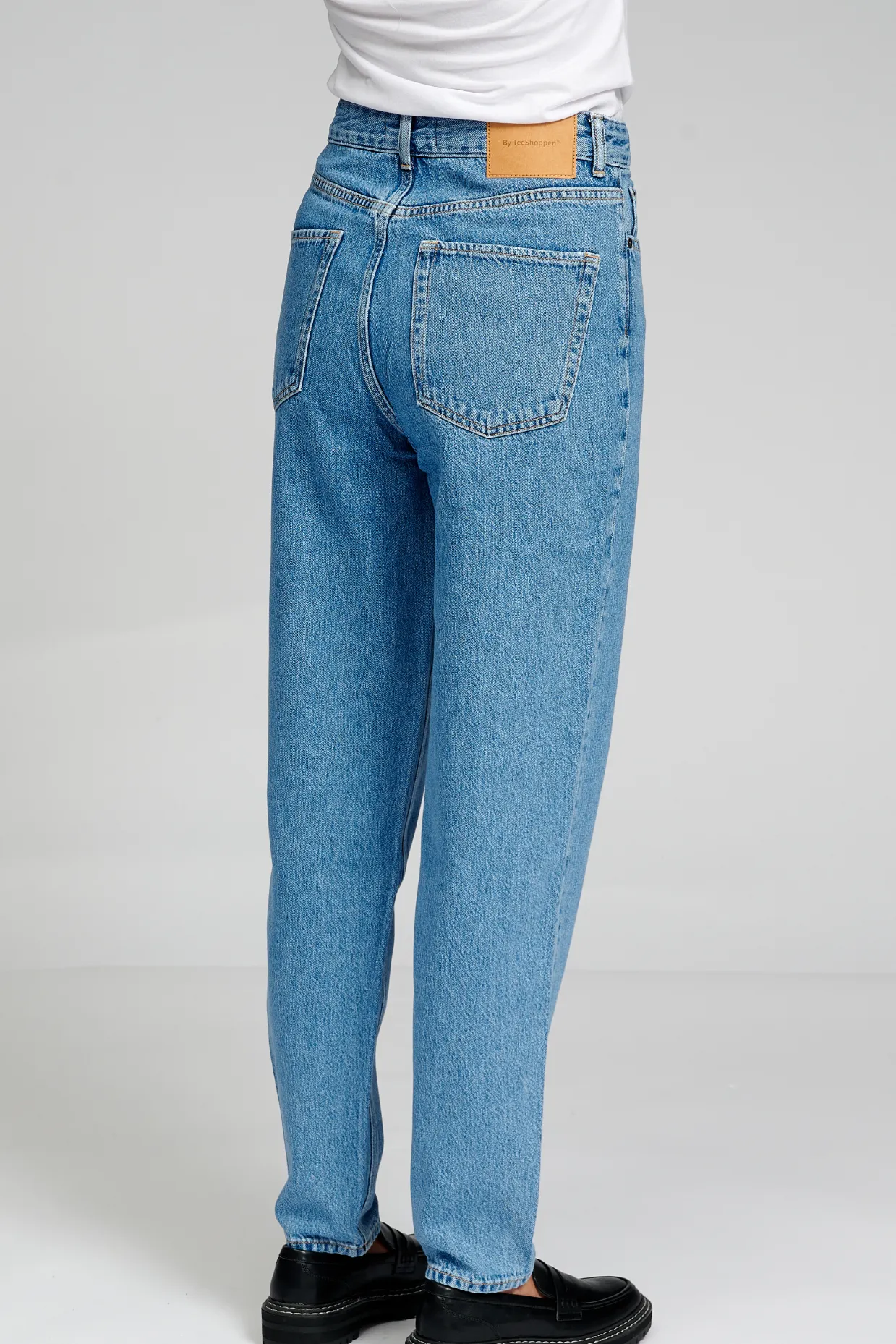 Performance Mom Jeans - Light Blue Denim