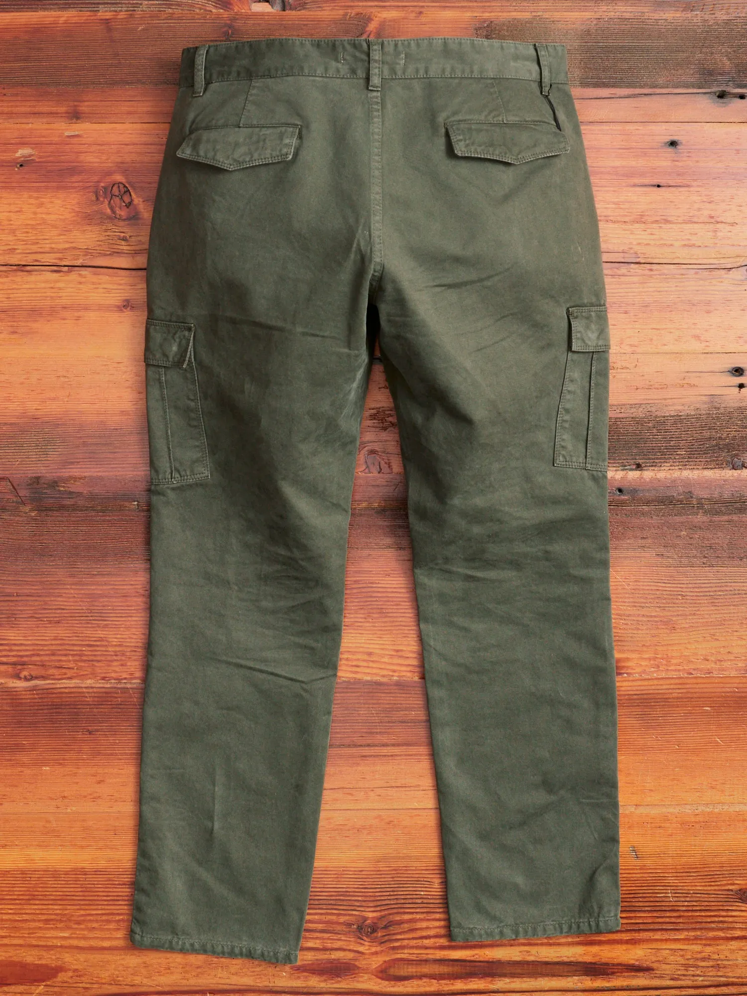 Relaxed Taper Cargo Chino in Olive Drab